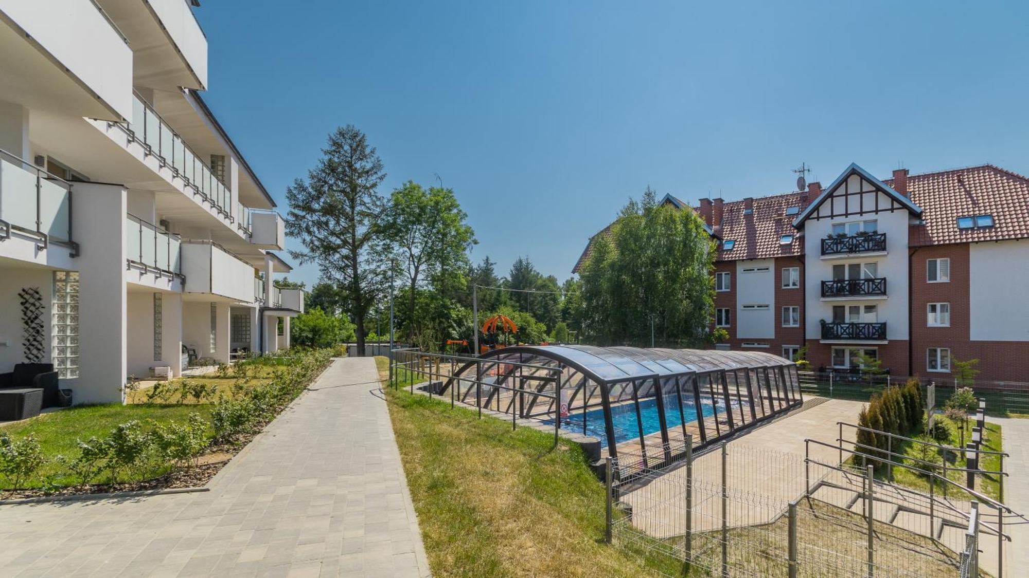 Apartamenty Sun & Snow Baltic Garden Z Basenem I Placem Zabaw Sztutowo Ngoại thất bức ảnh